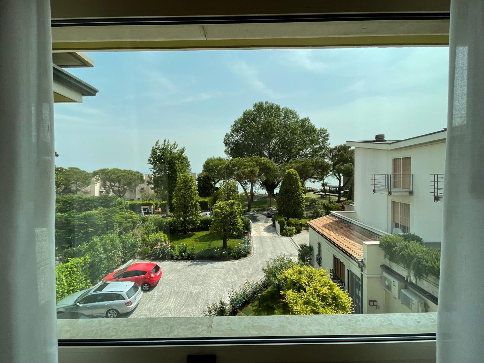 Le Petit Du Lac Sirmione Habitación foto