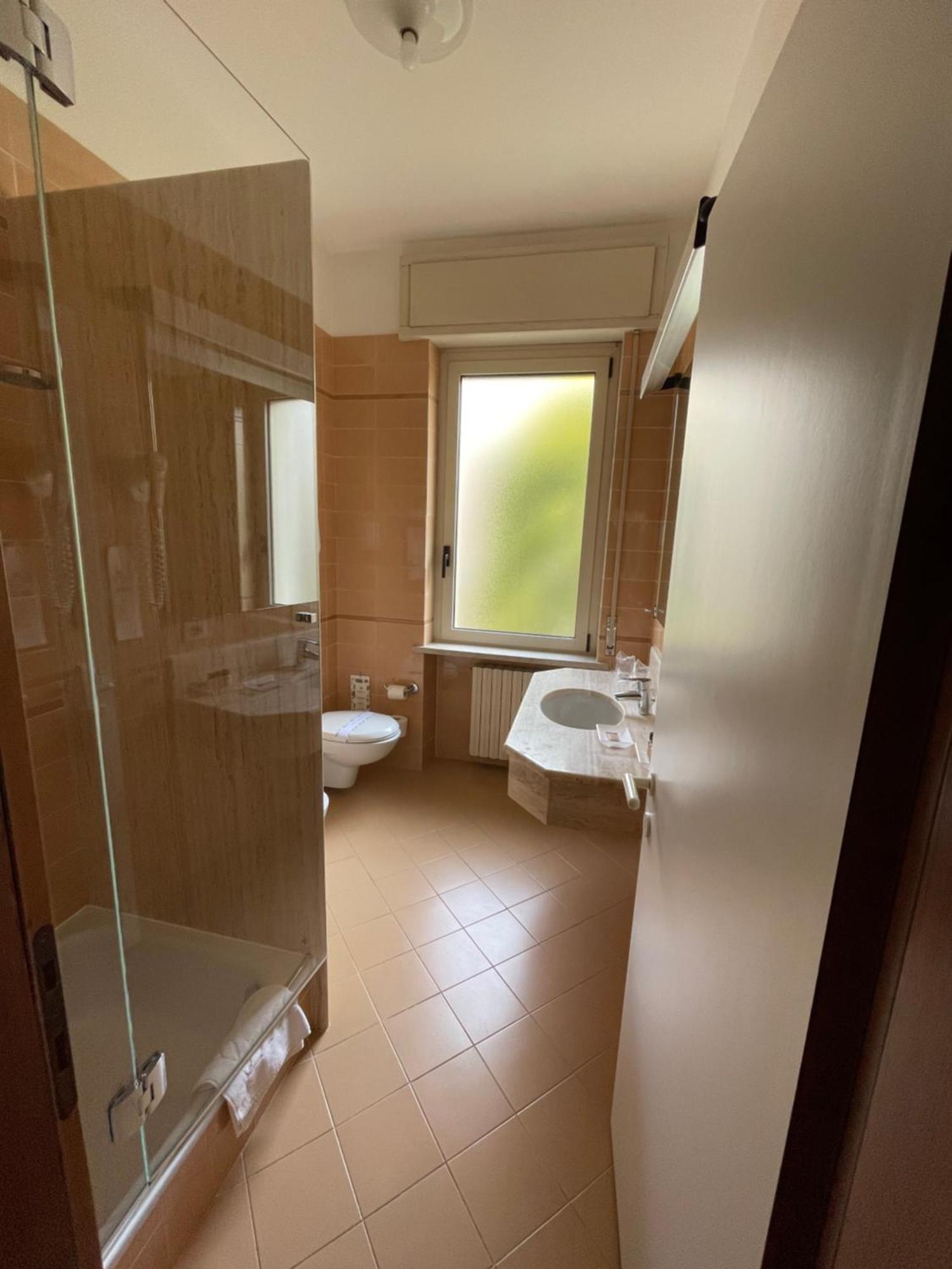 Le Petit Du Lac Sirmione Habitación foto