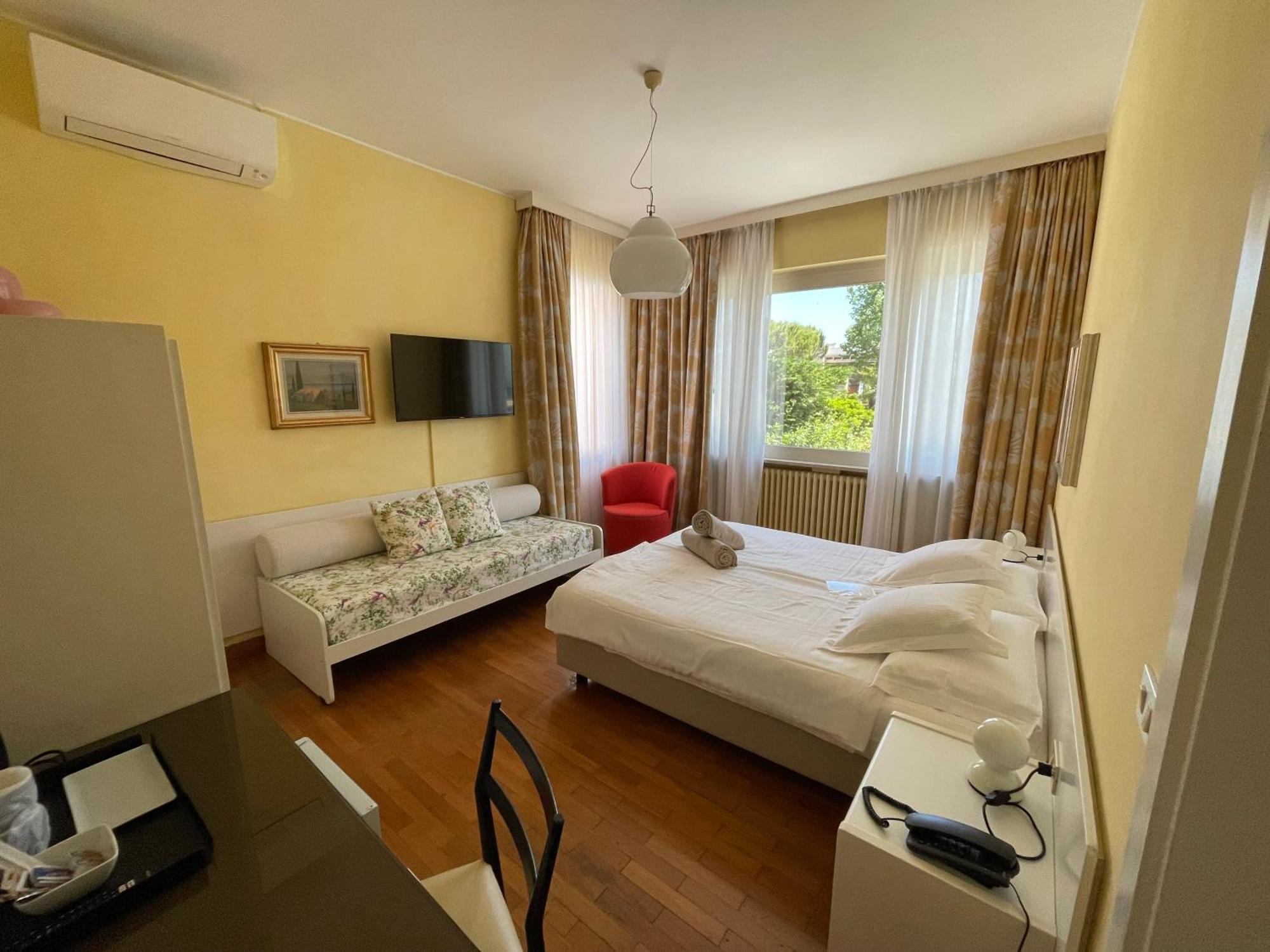 Le Petit Du Lac Sirmione Habitación foto